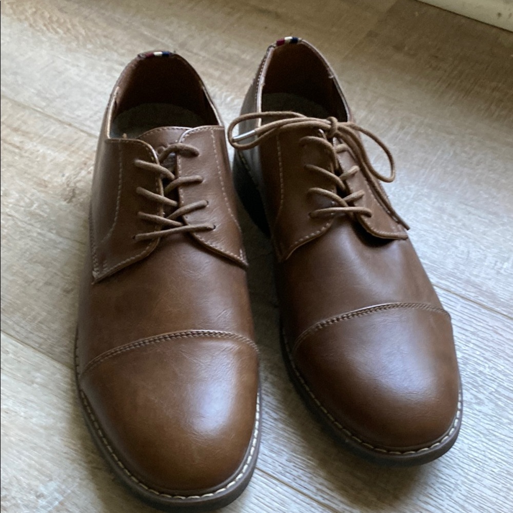 Classic Izod Brown Men's Dress Shoes